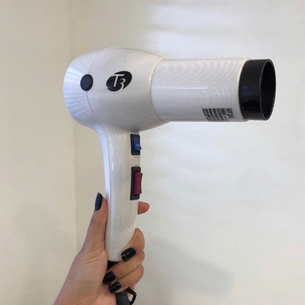 T3 Blowdryer